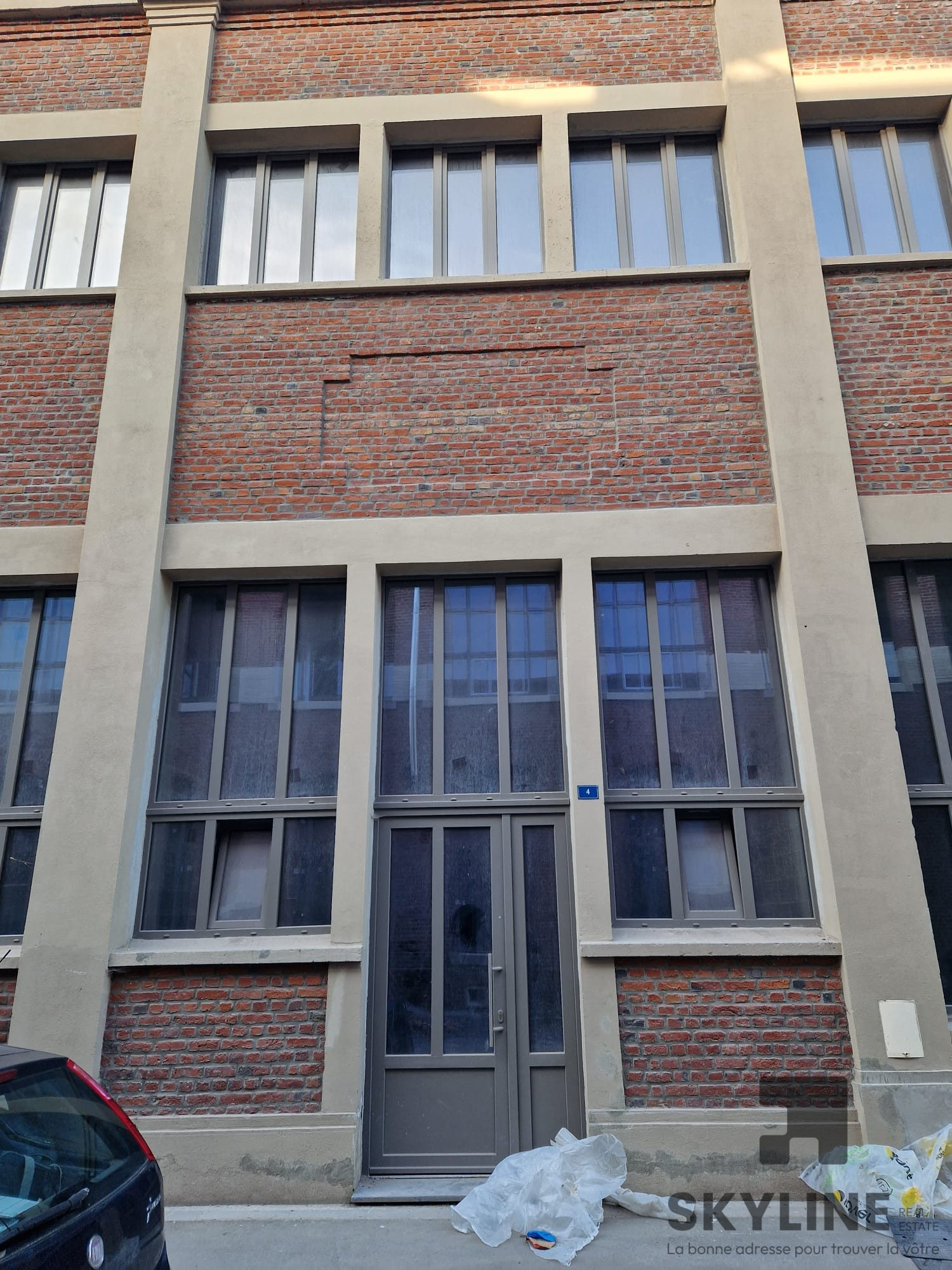 LOCAL D&rsquo;ACTIVITÉ 150 M² — RDC + MEZZANINE + R+1 — DESTINATION LIBRE