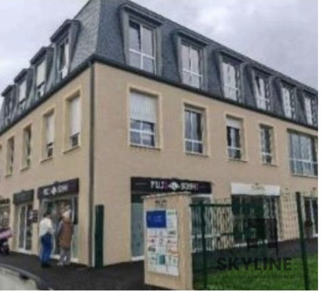 IMMEUBLE DE RAPPORT TERTIAIRE – PONT-L’ÉVÊQUE – 1 131 M² – 233 533 € DE REVENUS ANNUELS